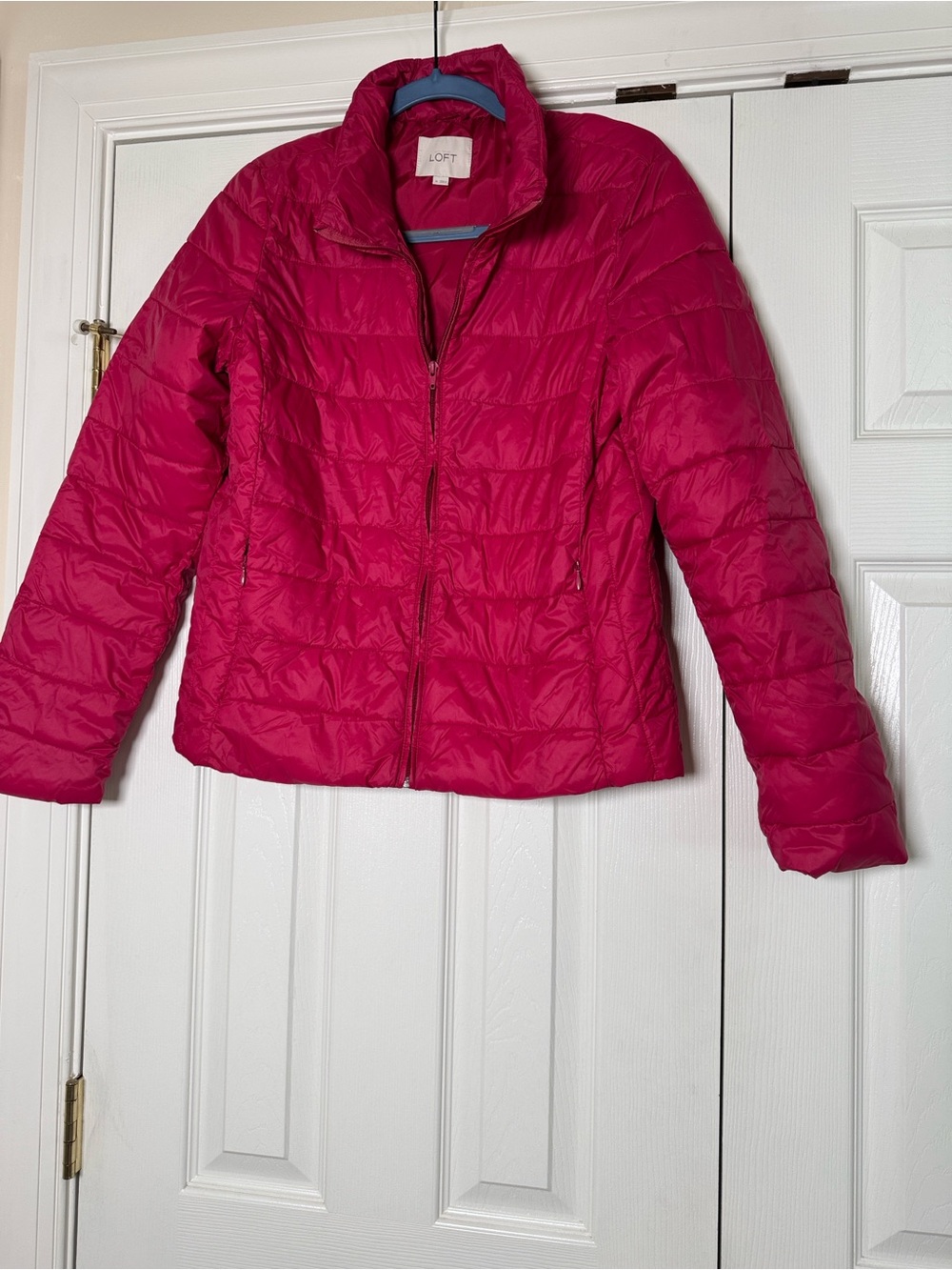 Ann Taylor LOFT Women's Pink Packable Puffer Jacket size M lightweight